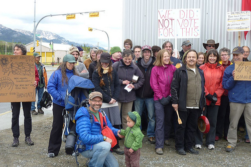 A June 2 protest outside Ryan Leef's office in Whitehorse, Yukon. (Photo: LeadNow / flickr)