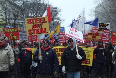 Fighting to keep pension rights for retired steelworkers and to support workers locked-out since November, 10,000 demonstrators -- including the new mayor -- rally in Hamilton. Photo: Jessica Rose