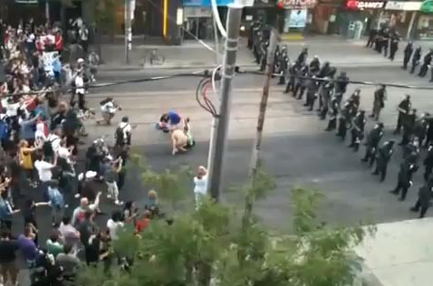 Police charged G20 protesters after the latter sang 'Oh Canada'