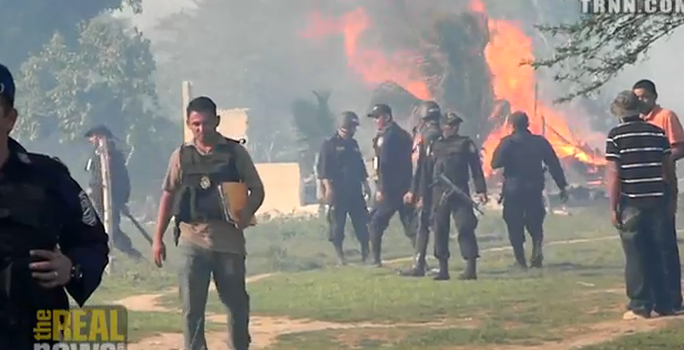 Honduran police burn community to the ground