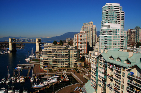 Condominiums in downtown Vancouver. Photo: Gord McKenna/Flickr