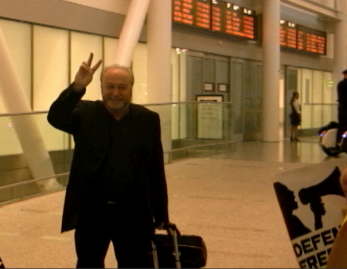 galloway arrives