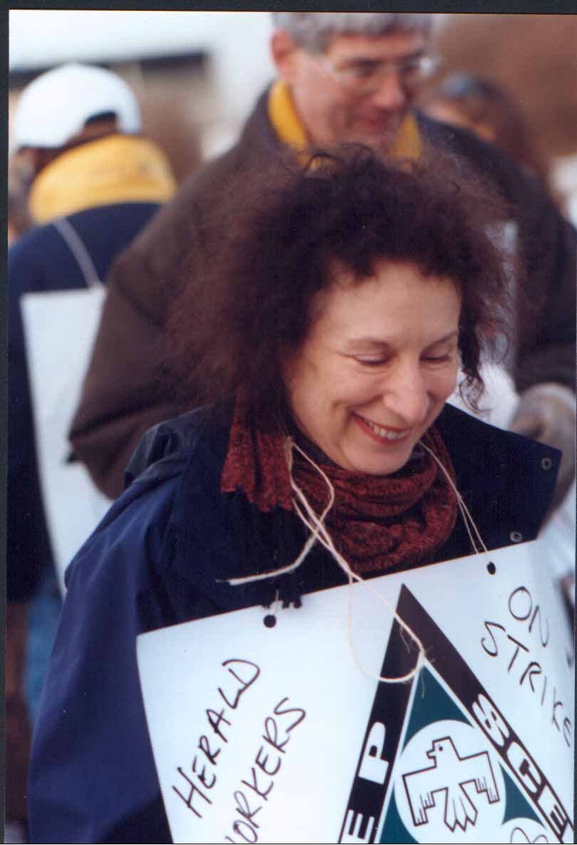 Margaret Atwood, on the Calgary Herald picket line