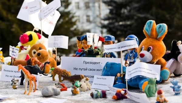 siberian-toy-protest-1