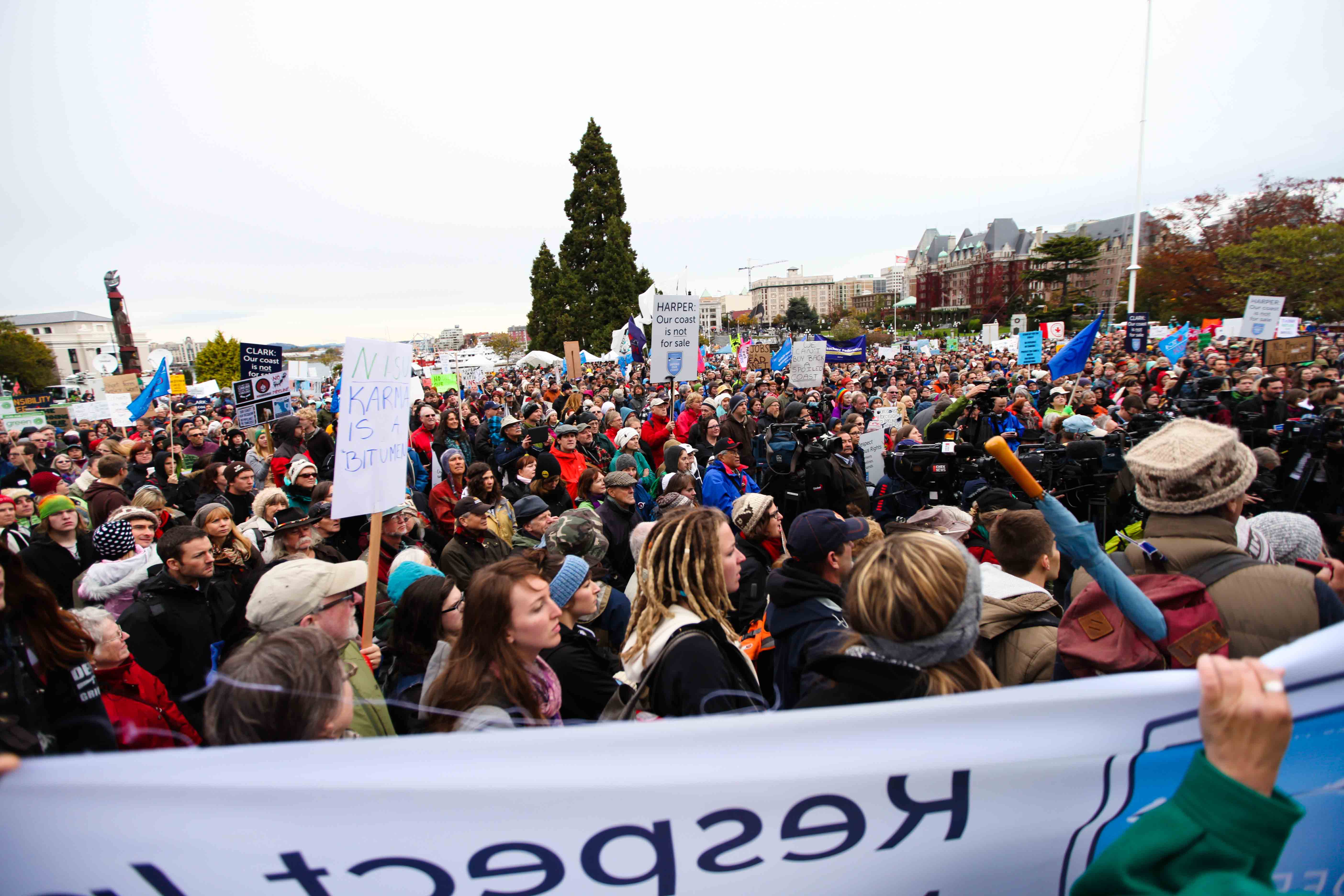 The crowd packed the Legislature lawn. (Photo: David P. Ball)