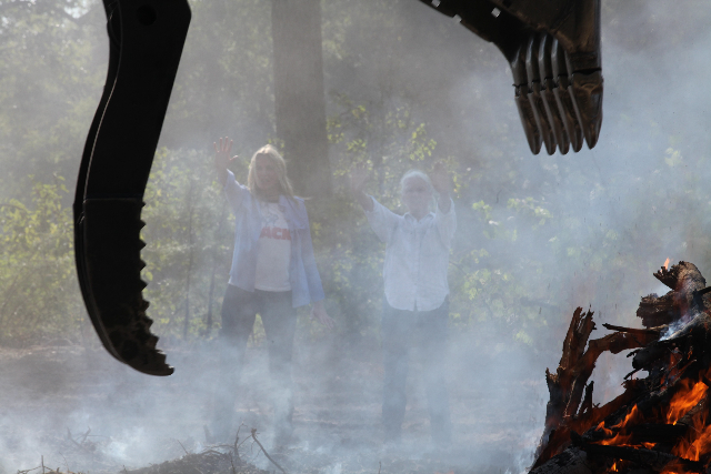 Celebrity Daryl Hannah and East Texas farm owner Eleanor Fairchild.