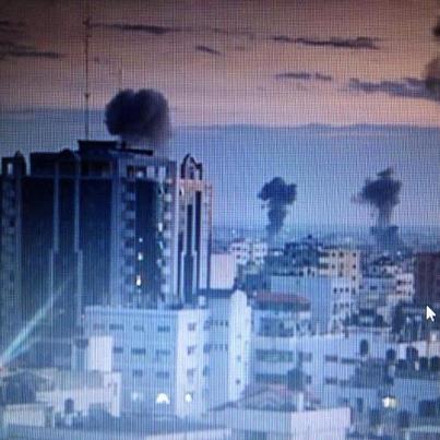 Scenes of Gaza under attack. (Photo: ingaza.wordpress.com)