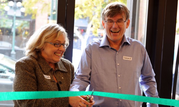 ribboncutting-582x350