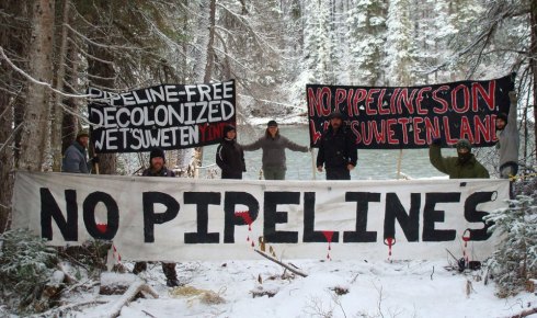 Wet’suwet’en land defenders blockade the Pacific Trails Pipeline.