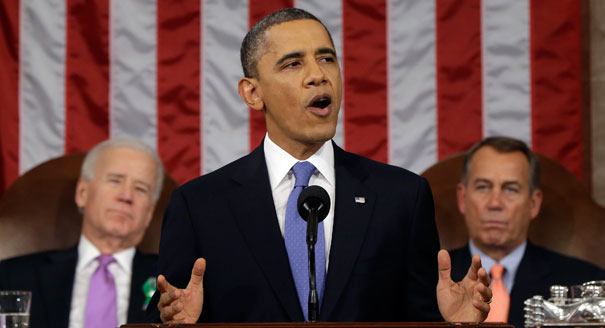 130212_obama_sotuspeech_ap_328