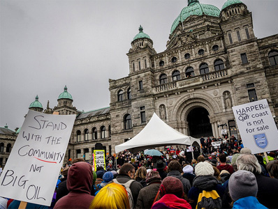 The Defend Our Coast rally in Victoria, October 22, 2012. (Photo: LeadNow)