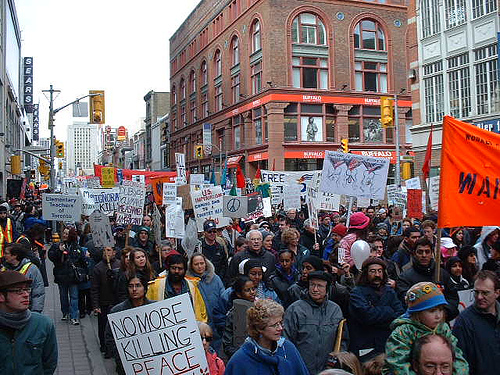 Toronto anti-war protest, March 2003. (Photo: wyliepoon / flickr)