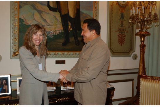 hugo_chavez_with_linda_mcquaig_003jpg