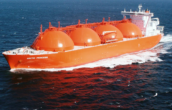 LNG tanker. (Photo: http://www.e-know.ca/)