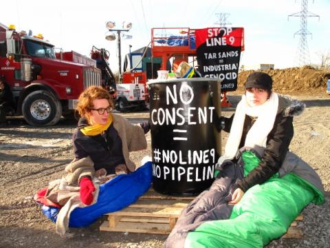 Activists shut down construction for the entire day.