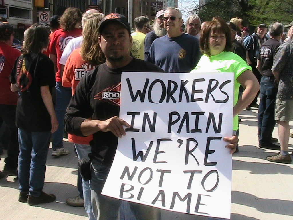 workers-in-pain-1024x768