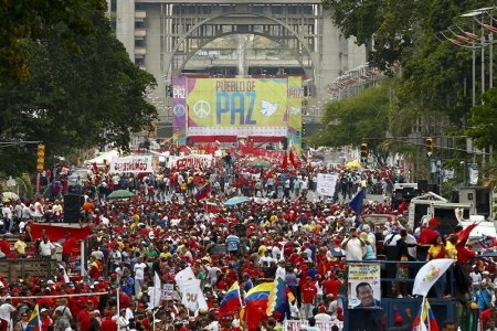 chavistas_support_maduro