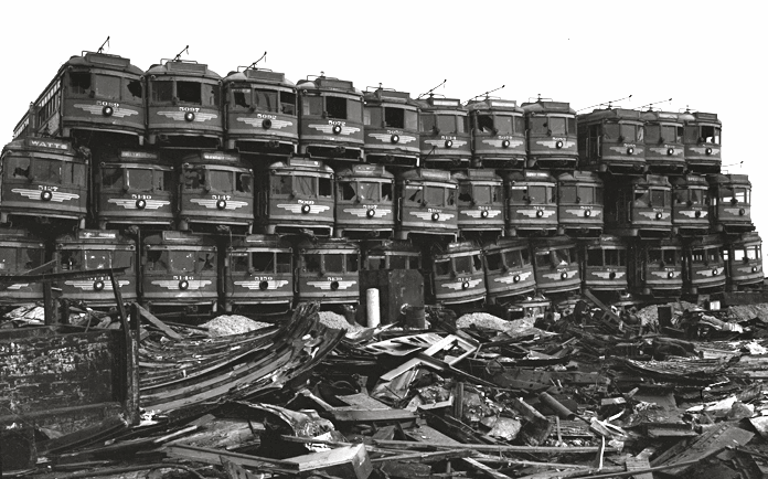 pacific-electric-red-cars-awaiting-destruction