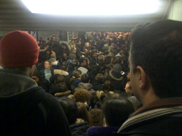 karen_clarke_st_george_station_evening_rush_hour_26_feb_2014_