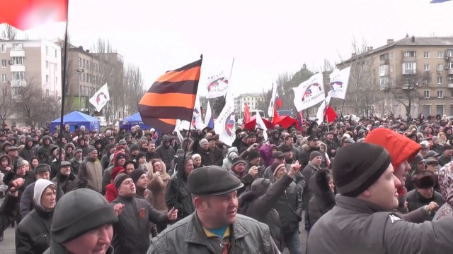 pro-russia_demonstrators_in_donetsk_eastern_ukraine_image_from_online_video