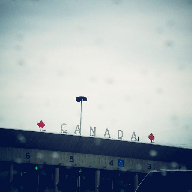 canada_border