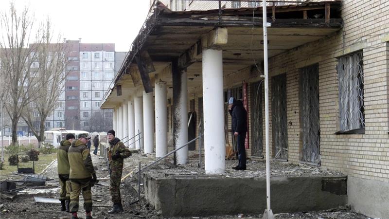 hospital_in_donetsk_struck_by_shells_on_feb_4_2015_killing_five_people_photo_on_al_jazeera