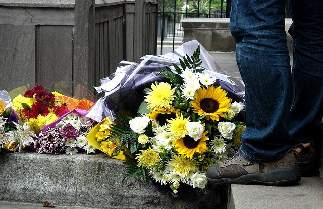 Flowers in tribute to victims on one year anniversary of July 7, 2005 bombings