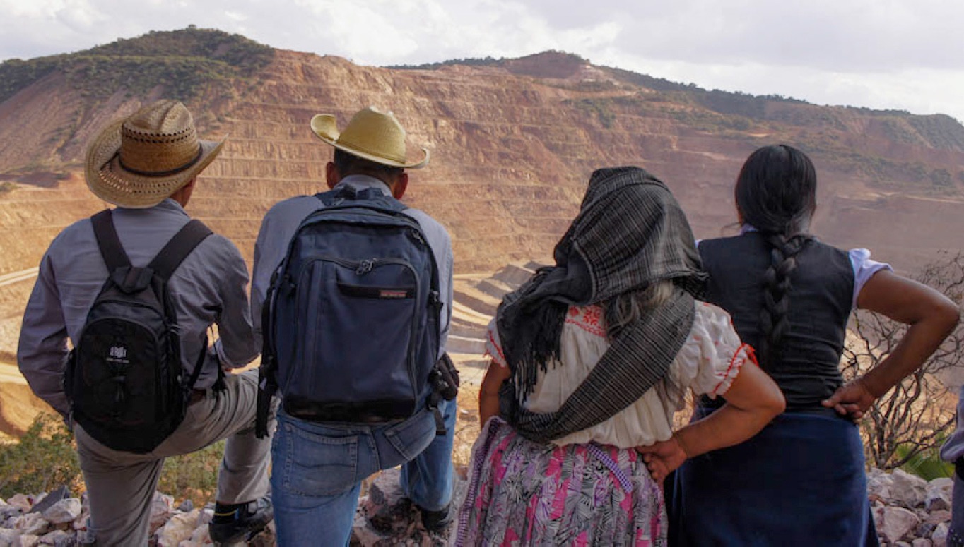 Taking in the Los Filos mine, Guerrero, Mexico. Photo: Cristian Leyva.