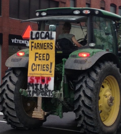 On September 29, Dairy farmers from eastern Ontario took their tractors to prote