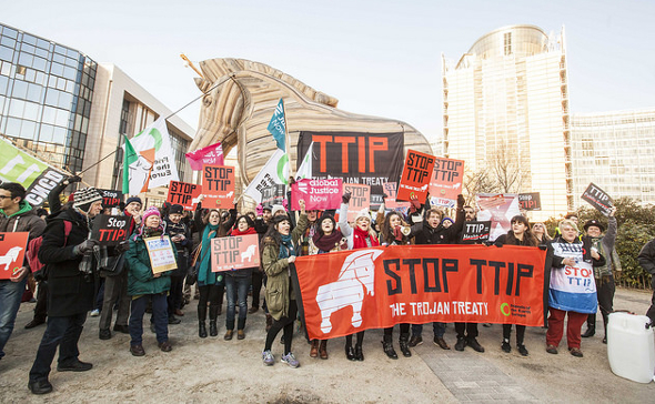 Stop the Trojan treaty – Brussels 04/02/15 Friends of the Earth Europe/Lode Said