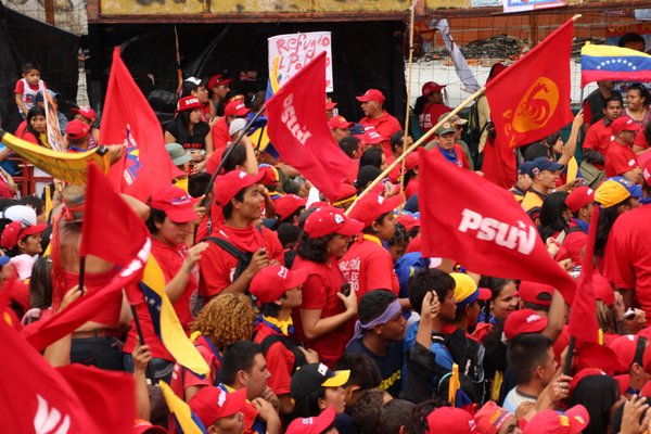 supporters_of_socialist_government_of_venezuela_twitter_image