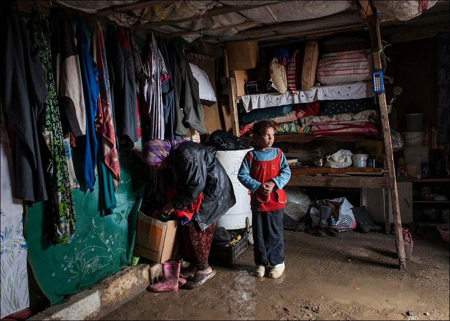 syrian_refugees_shelter_in_lebanon_flooded_by_rains_in_march_2014_unhcr_photo