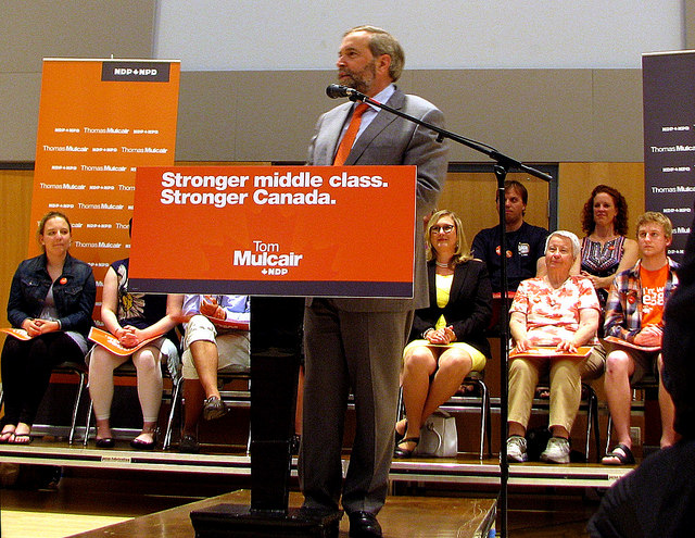 mulcair_podium