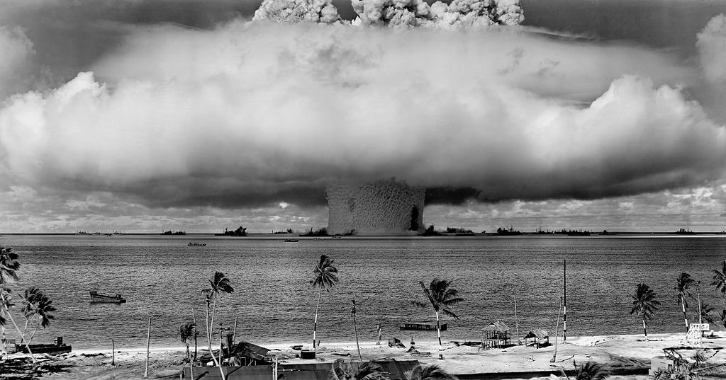 underwater_baker_nuclear_explosion_of_july_25_1946_on_bikini_island_photo_taken_from_5