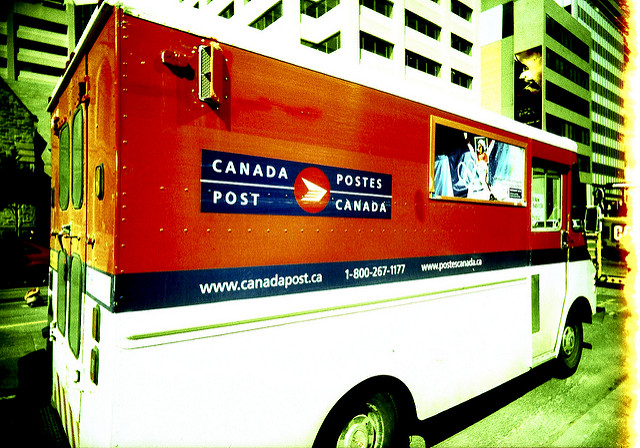 canada_post_truck