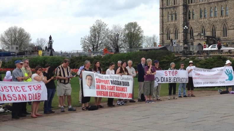 Rally on Parliament Hill calling for justice for Hassan Diab. Image credit: justiceforhassandiab.org