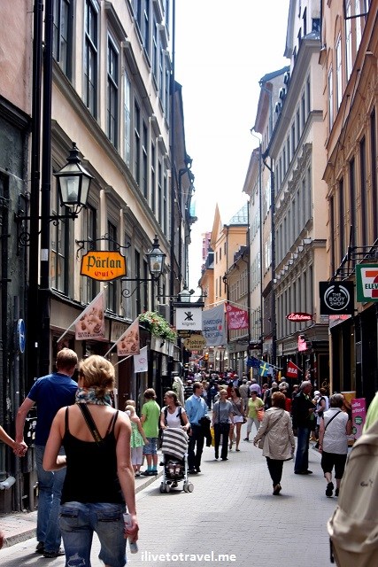 street_scene_in_stockholm_sweden_i_lilve_to_travel_blog