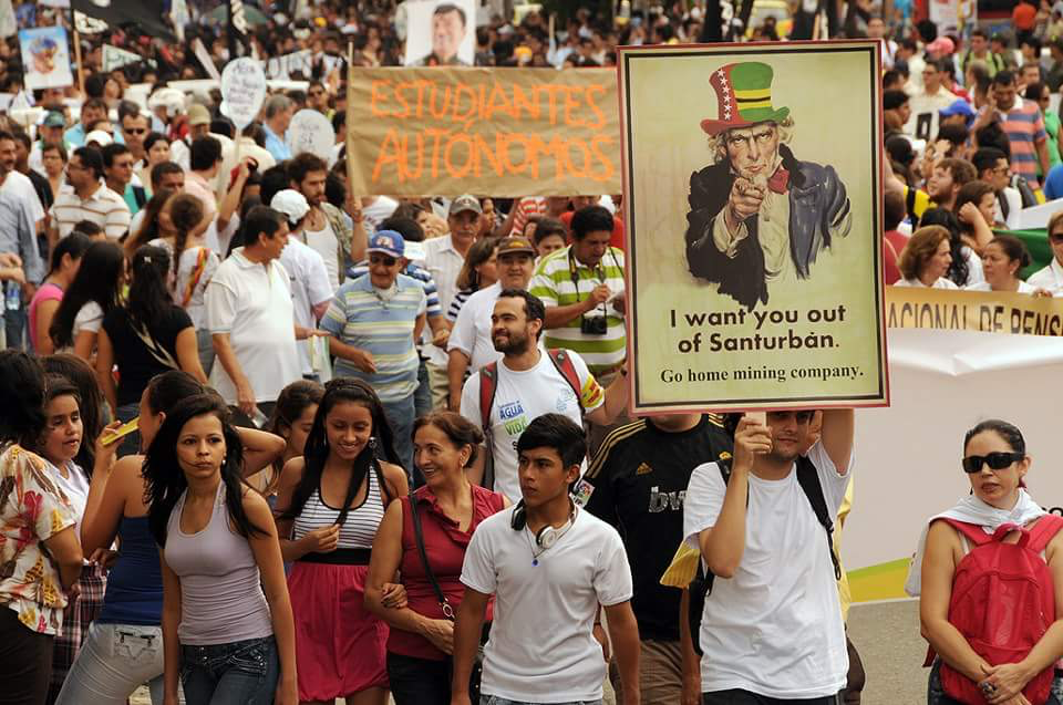 March in Bucaramanga, Santander against Eco Oro Minerals and other companies