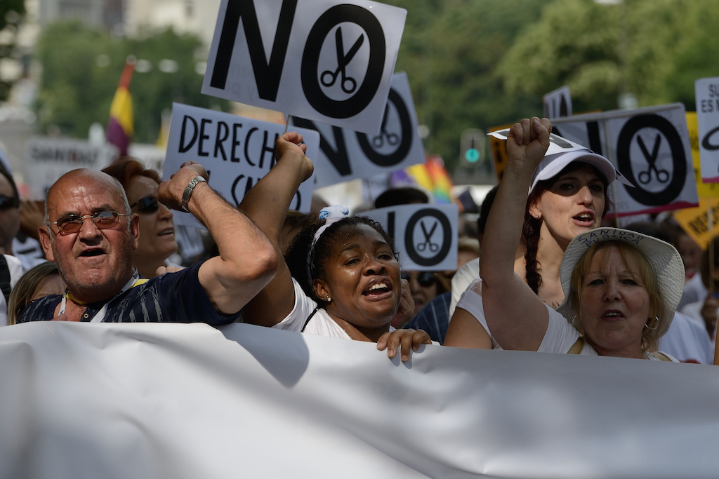 "Marea Blanca" protest against health privatization in Spain. Photo: Adolfo Lujan/flickr