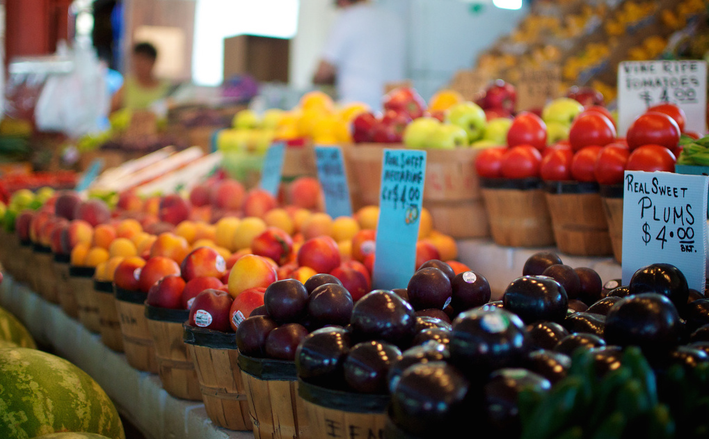 Produce at farmers' market. Photo: John Tornow/flickr