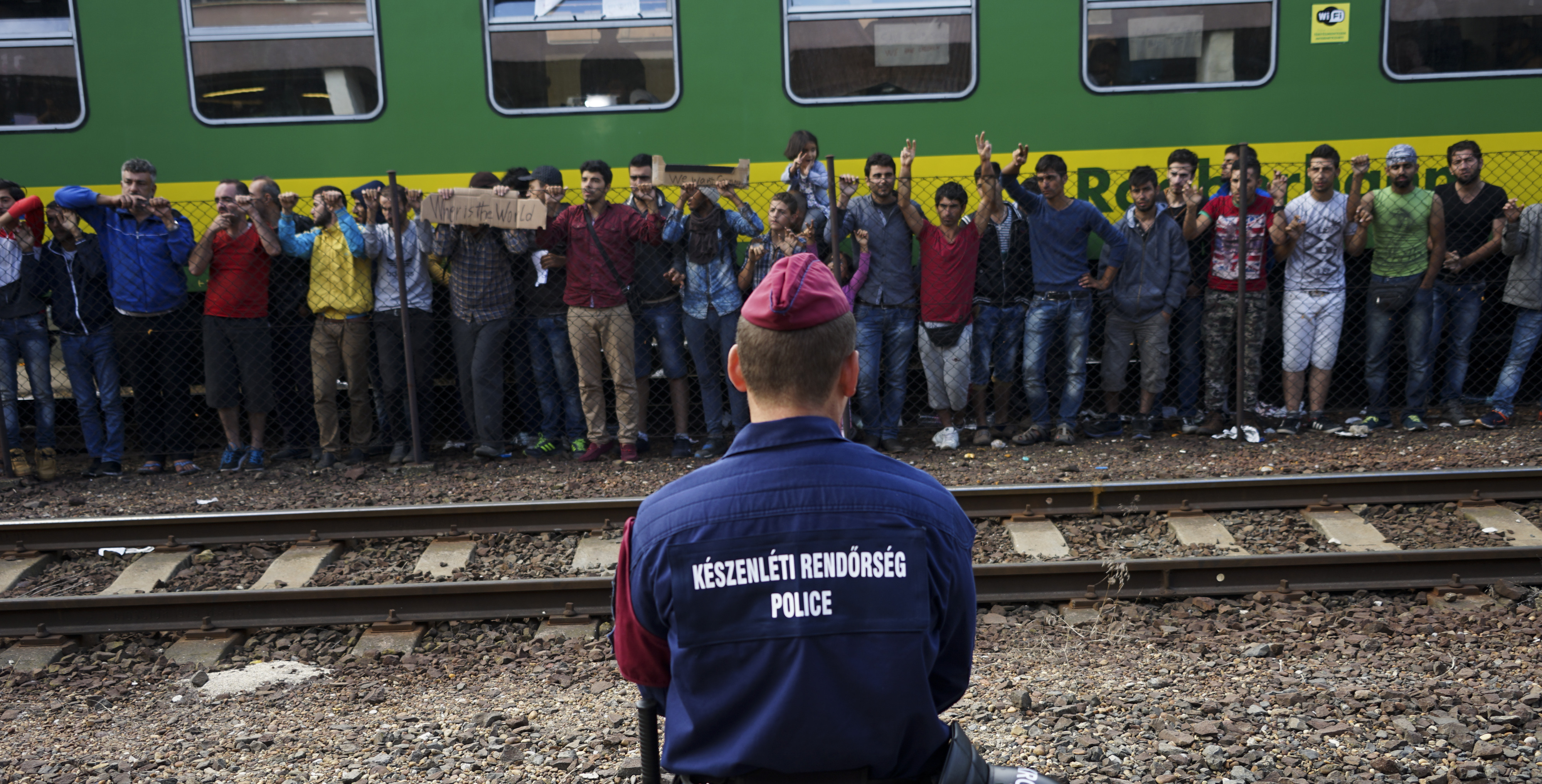 Syrian refugees protest at the platform of Budapest Keleti railway station. Image: Wikimedia Commons/Mstyslav Chernov​