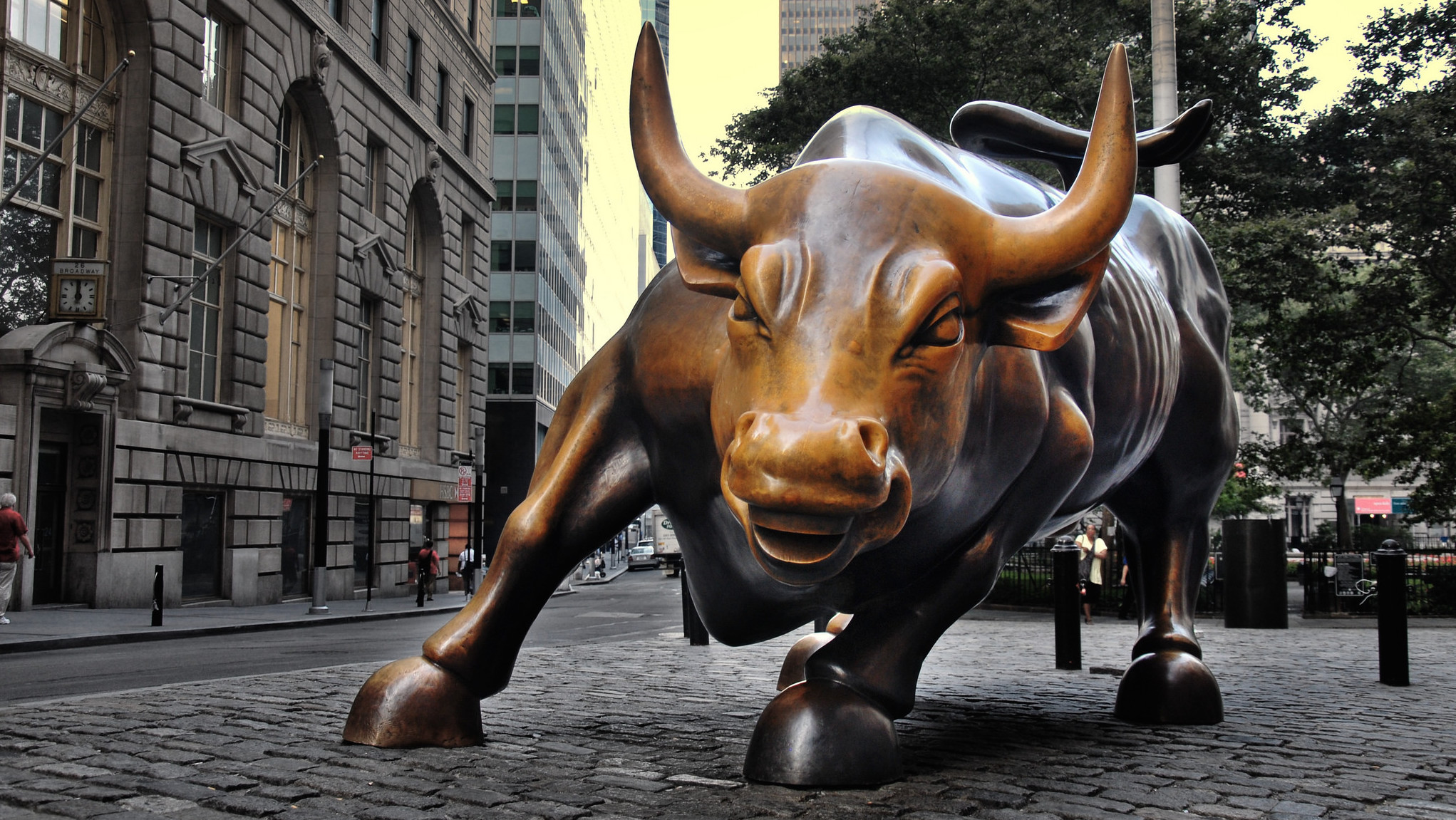 Charging Bull sculpture on Wall Street. Photo: Sam valadi/flickr
