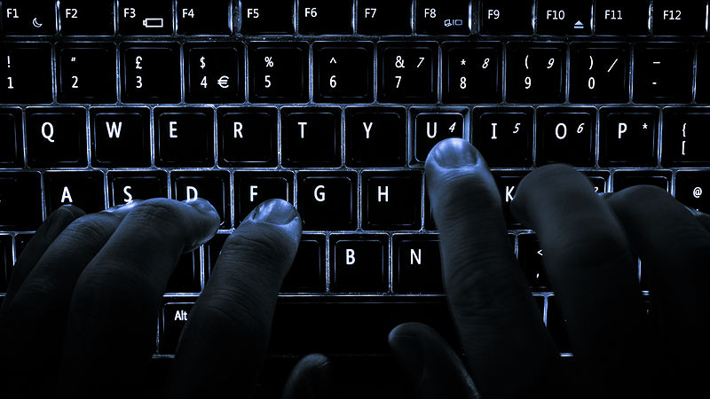 Backlit keyboard. Image: Colin/Wikimedia Commons