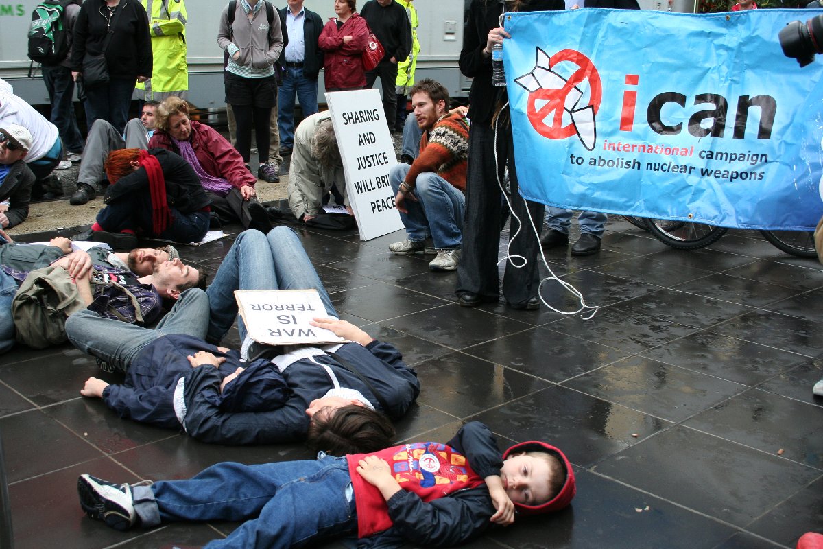 Die-in Bourke Street Mall in Melbourne on Sunday April 5, 2009. Photo: Takver/Flickr