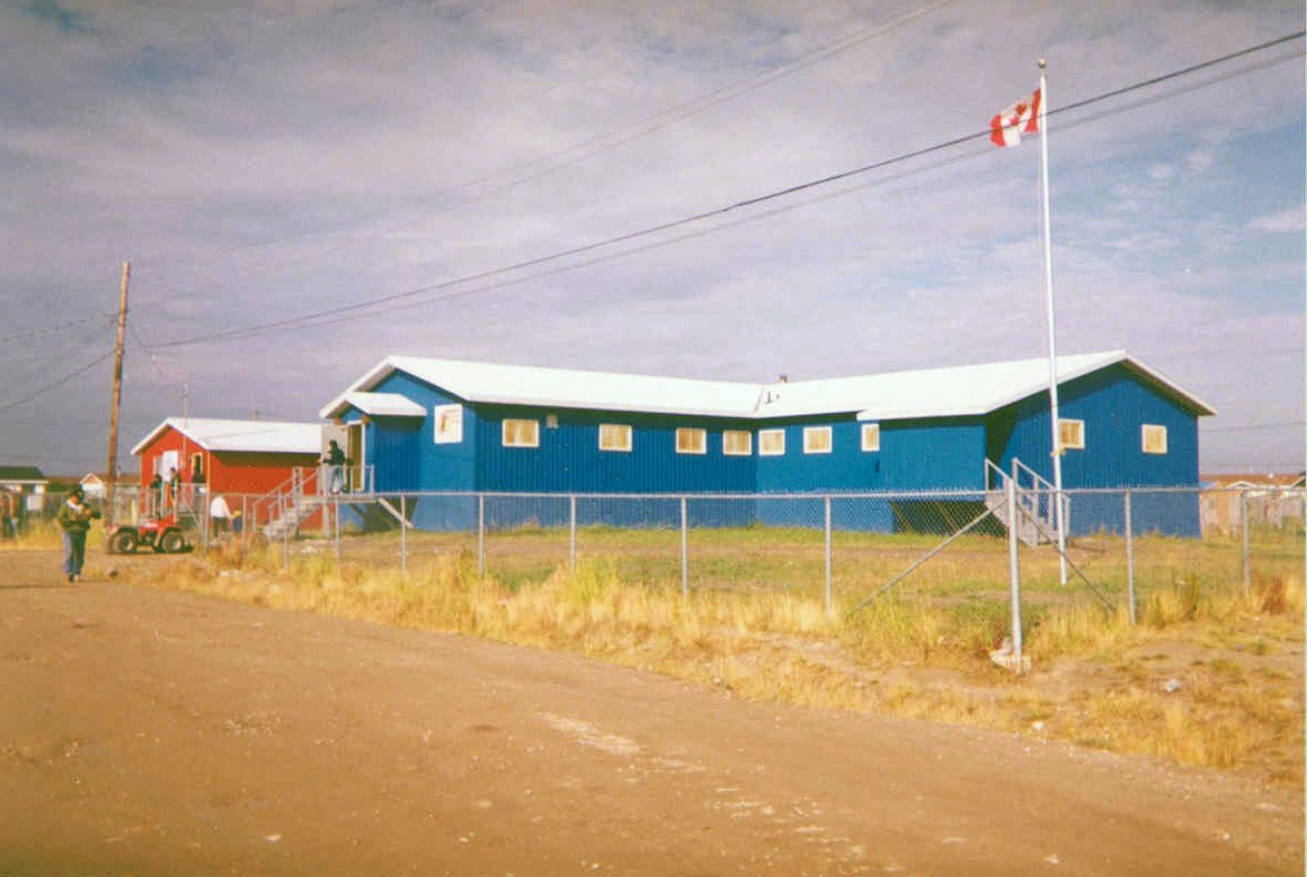Attawapiskat_First_Nation_Office_in_Attawapiskat,_Ontario,_Canada