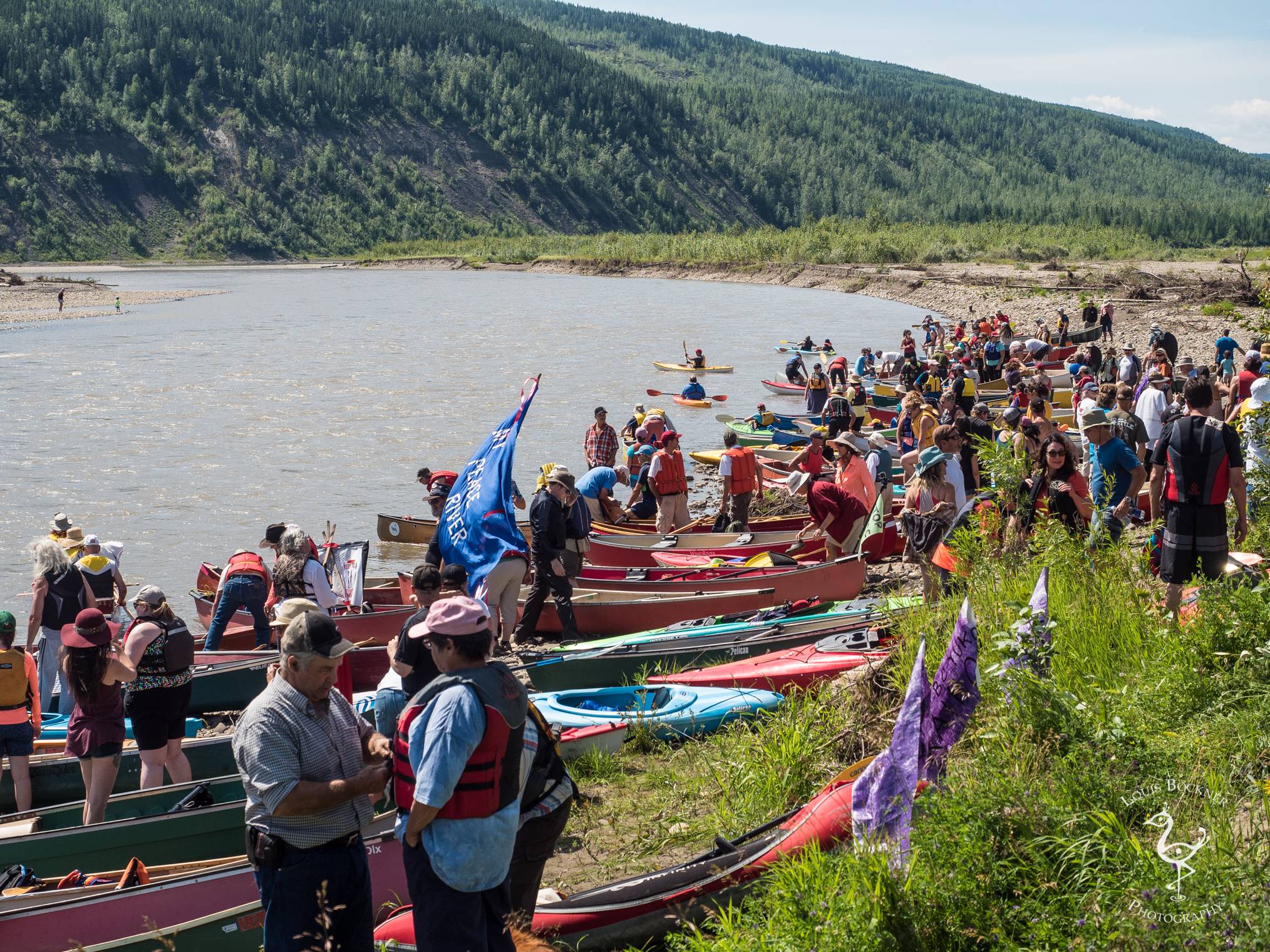 2017 Paddle for the Peace. Photo: Louis Bockner
