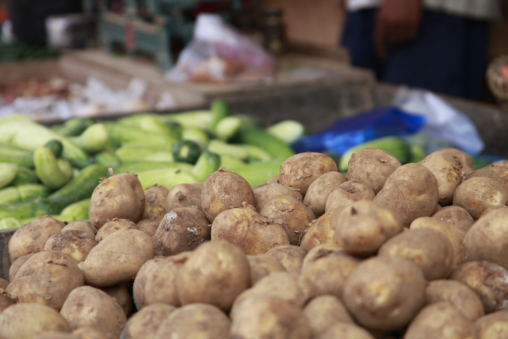 Vegetables at a market. Photo: IFPRI -IMAGES/Flickr