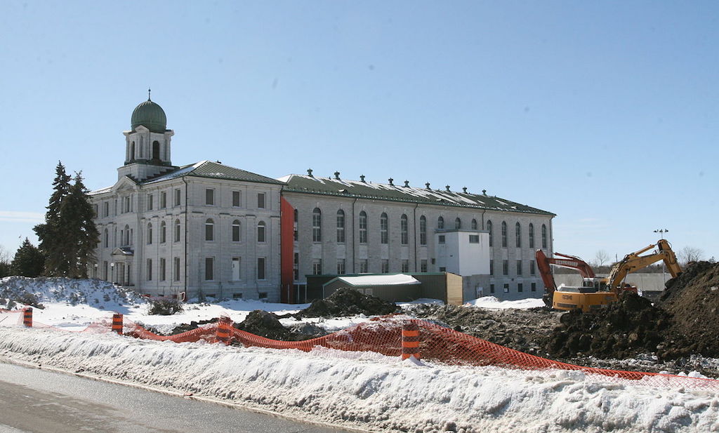 The Prison for Women in Kingston was opened in 1934 and closed in 2000. Wikimedia photo by Actionhamster.