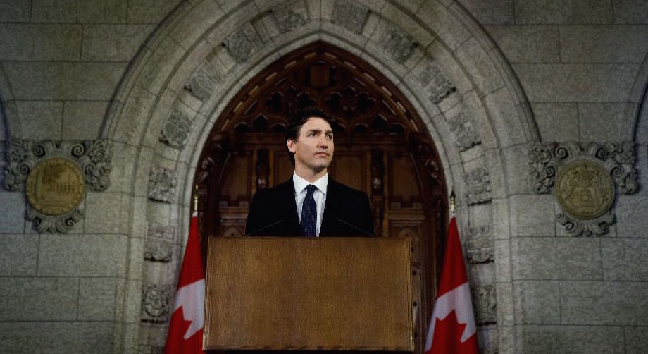 Prime Minister Trudeau speaks with media in the Foyer of the House of Commons. Photo: Adam Scotti/PMO