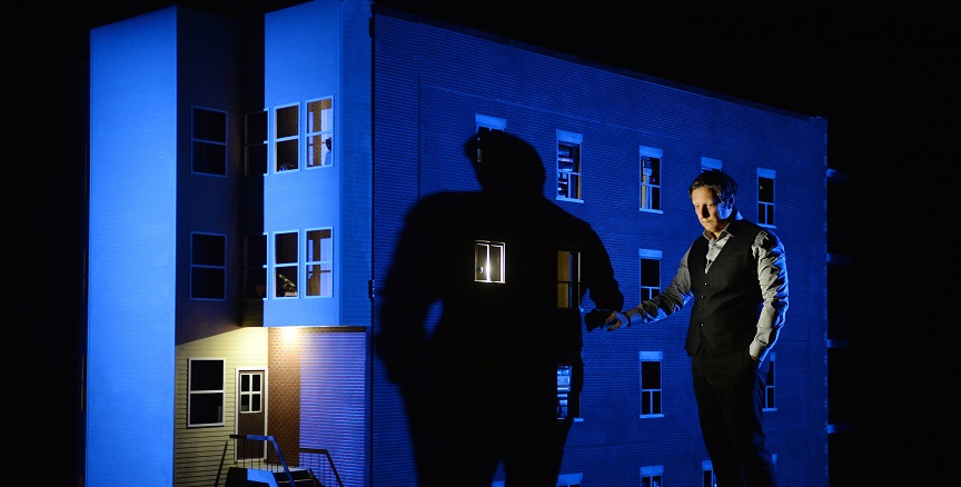 Robert_Lepage's_887_-_blue